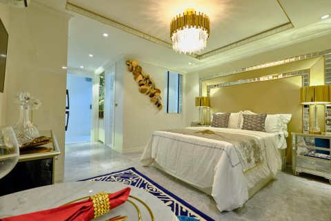Apartamento de 2 habitaciones en Pattaya, Tailandia № 205818 - foto 3