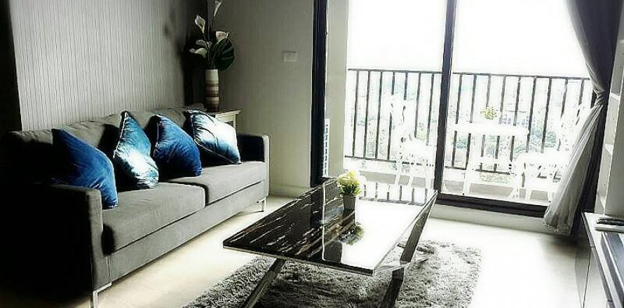 Condominio de 3 dormitorios en Bangkok, Tailandia № 144036