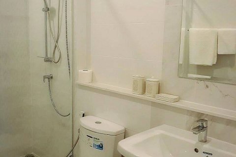 Condominio de 3 dormitorios en Bangkok, Tailandia № 144036 - foto 15