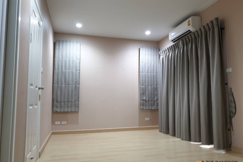Haus in Bangkok, Thailand 3 Schlafzimmer № 189430