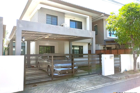 Casa de 3 dormitorios en Bangkok, Tailandia № 189430 - foto 10