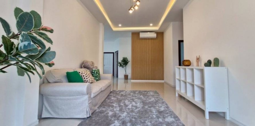 Casa de 3 dormitorios en Pattaya, Tailandia № 134682