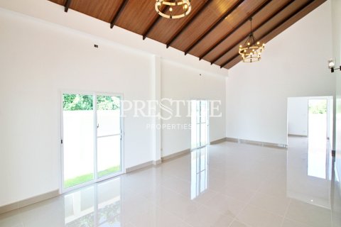 Casa de 3 dormitorios en Pattaya, Tailandia № 209927 - foto 2