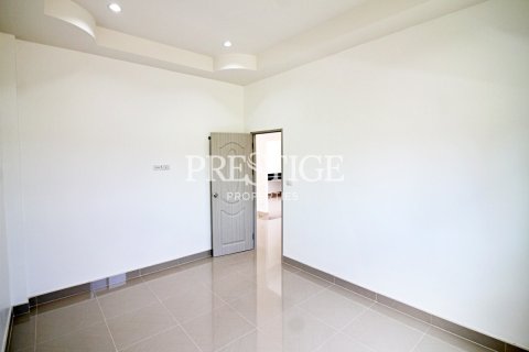Casa de 3 dormitorios en Pattaya, Tailandia № 209927 - foto 6