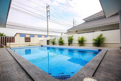 Chalet de 4 dormitorios en Hua Hin, Tailandia № 116370 - foto 8
