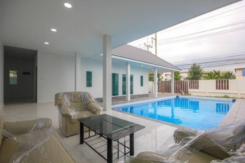 Chalet de 4 dormitorios en Hua Hin, Tailandia № 116370 - foto 7
