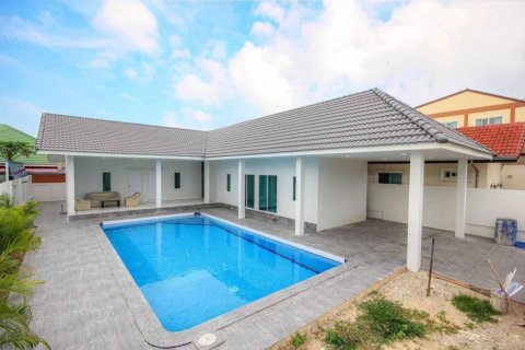 Chalet de 4 dormitorios en Hua Hin, Tailandia № 116370 - foto 9