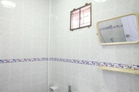 Chalet de 4 dormitorios en Hua Hin, Tailandia № 116370 - foto 5