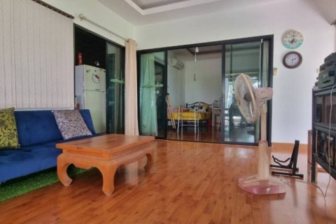 Casa de 3 dormitorios en Pattaya, Tailandia № 116369 - foto 7