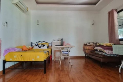 Casa de 3 dormitorios en Pattaya, Tailandia № 116369 - foto 8