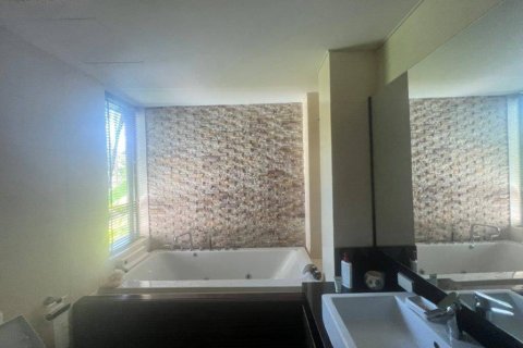 Chalet de 3 dormitorios en Pran Buri, Tailandia № 116372 - foto 7