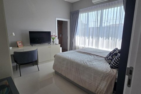 Casa de 3 dormitorios en Pattaya, Tailandia № 155614 - foto 16
