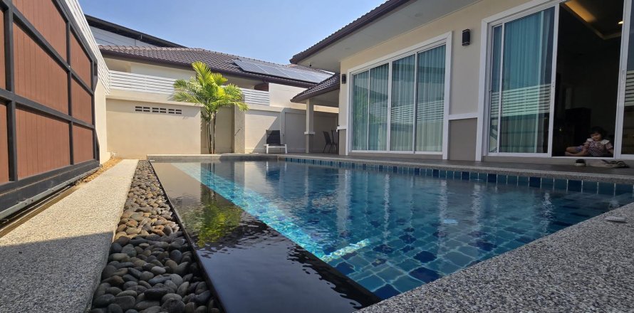Casa de 3 dormitorios en Pattaya, Tailandia № 155614