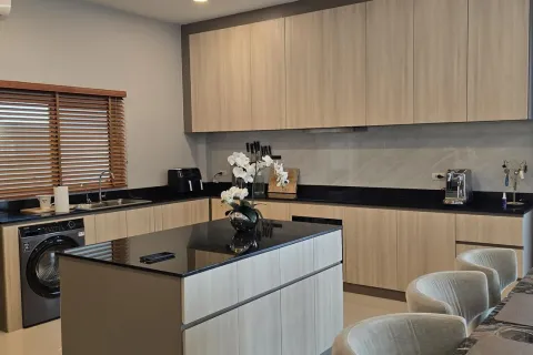 Casa de 3 dormitorios en Pattaya, Tailandia № 155614 - foto 30