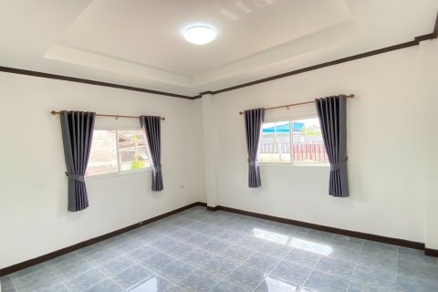 Casa de 3 dormitorios en Pattaya, Tailandia № 155611 - foto 7