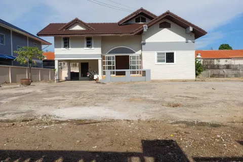 Casa de 3 dormitorios en Pattaya, Tailandia № 155611 - foto 13