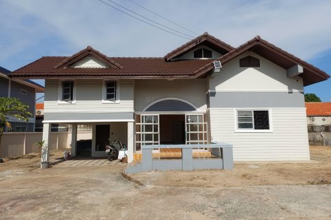 House in Pattaya, Thailand 3 bedrooms № 155611