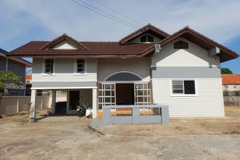 Casa de 3 dormitorios en Pattaya, Tailandia № 155611 - foto 12