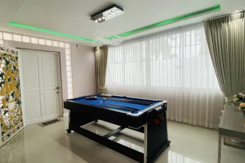 Casa de 4 dormitorios en Pattaya, Tailandia № 155616 - foto 13