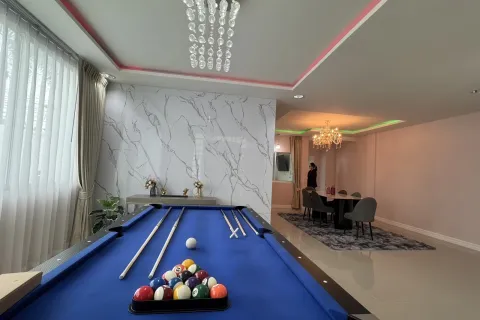 Casa de 4 dormitorios en Pattaya, Tailandia № 155616 - foto 11