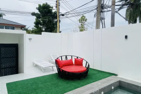 Casa de 4 dormitorios en Pattaya, Tailandia № 155616 - foto 4