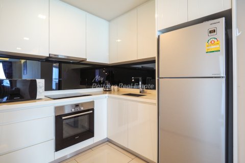 Condominio de 2 dormitorios en Bang Lamung, Tailandia № 70698 - foto 4