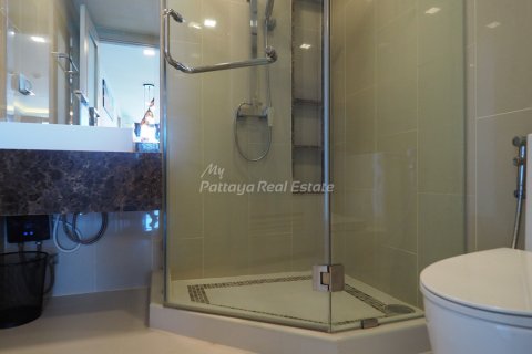 Condominio de 2 dormitorios en Bang Lamung, Tailandia № 70698 - foto 15