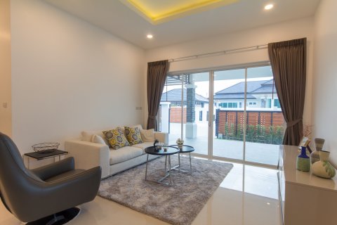Villa in Hua Hin, Thailand 3 Schlafzimmer № 169807 - Foto 4