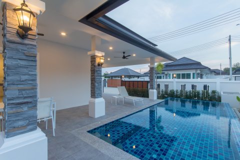 Villa in Hua Hin, Thailand 3 Schlafzimmer № 169807 - Foto 3