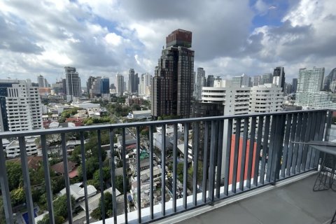 Condominio de 2 dormitorios en Watthana, Bangkok, Tailandia № 201050 - foto 10