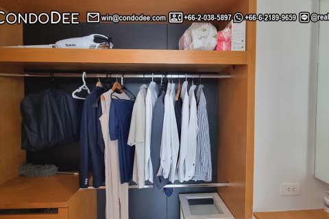Condo in Watthana, Bangkok, Thailand, 2 bedrooms  № 201049 - photo 8