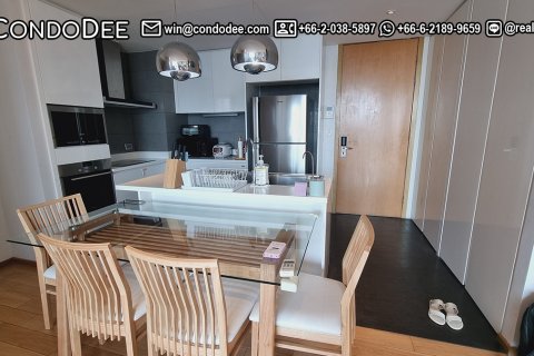 Condo in Watthana, Bangkok, Thailand, 2 bedrooms  № 201049 - photo 9