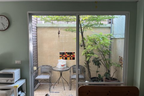 Adosado de 4 dormitorios en Nonthaburi, Tailandia № 140675 - foto 5
