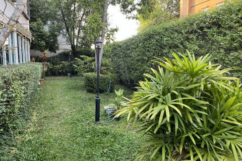 Adosado de 4 dormitorios en Nonthaburi, Tailandia № 140675 - foto 22
