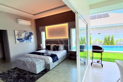 Chalet de 2 dormitorios en Hua Hin, Tailandia № 194799 - foto 3