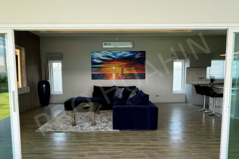 Chalet de 2 dormitorios en Hua Hin, Tailandia № 194799 - foto 4