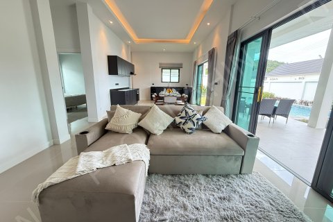 Chalet de 1 dormitorio en Hua Hin, Tailandia № 194804 - foto 17