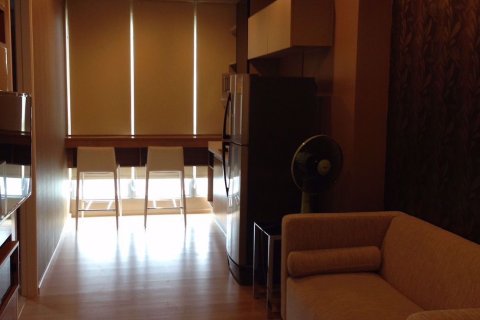 Condominio de 1 dormitorio en Khlong Toei, Bangkok, Tailandia № 59346