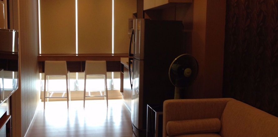 Condominio de 1 dormitorio en Khlong Toei, Bangkok, Tailandia № 59346