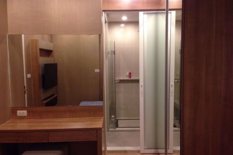 Condominio de 1 dormitorio en Khlong Toei, Bangkok, Tailandia № 59346 - foto 11