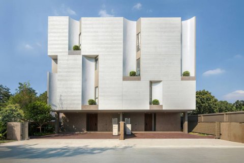 Reihenhaus in Bang Na, Bangkok, Thailand 4 Schlafzimmer № 158766
