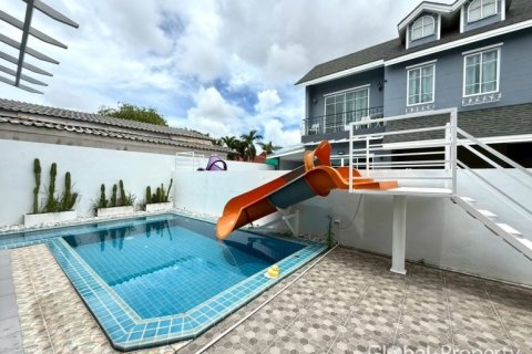 House in Pattaya, Thailand 3 bedrooms № 233296 - photo 5