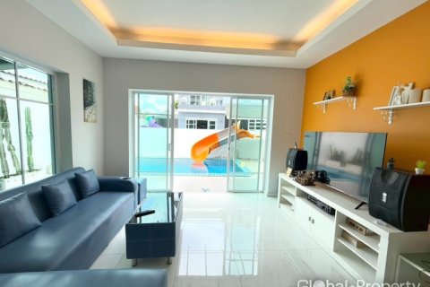 House in Pattaya, Thailand 3 bedrooms № 233296 - photo 22