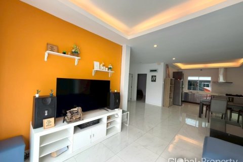 House in Pattaya, Thailand 3 bedrooms № 233296 - photo 23