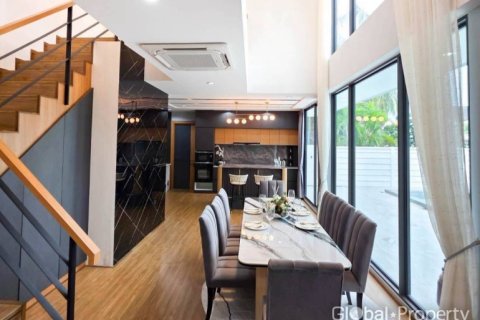 House in Pattaya, Thailand 3 bedrooms № 233295 - photo 15