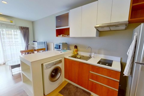Studio dans le Condo à Khlong Toei, Bangkok, Thaïlande  № 173537