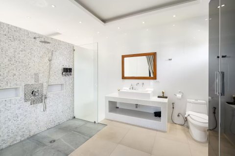 Chalet de 7 dormitorios en Ko Samui, Tailandia № 173538 - foto 30