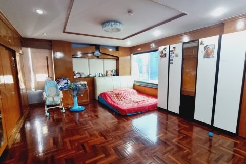 Condo in Watthana, Bangkok, Thailand, 3 bedrooms № 201102 - photo 11