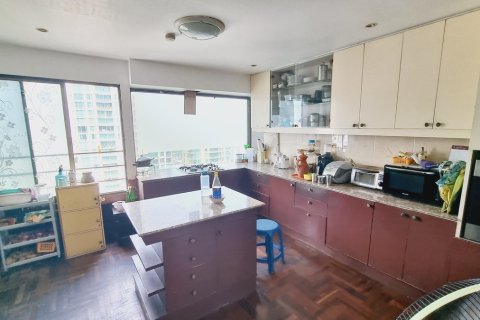 Condo in Watthana, Bangkok, Thailand, 3 bedrooms № 201102 - photo 14