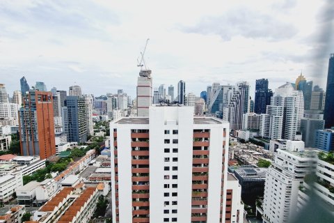 Condo in Watthana, Bangkok, Thailand, 3 bedrooms № 201102 - photo 13